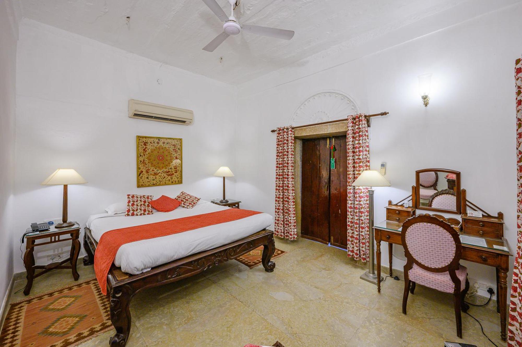 Neemrana'S - Deo Bagh Hotel กวาลิออร์ ภายนอก รูปภาพ