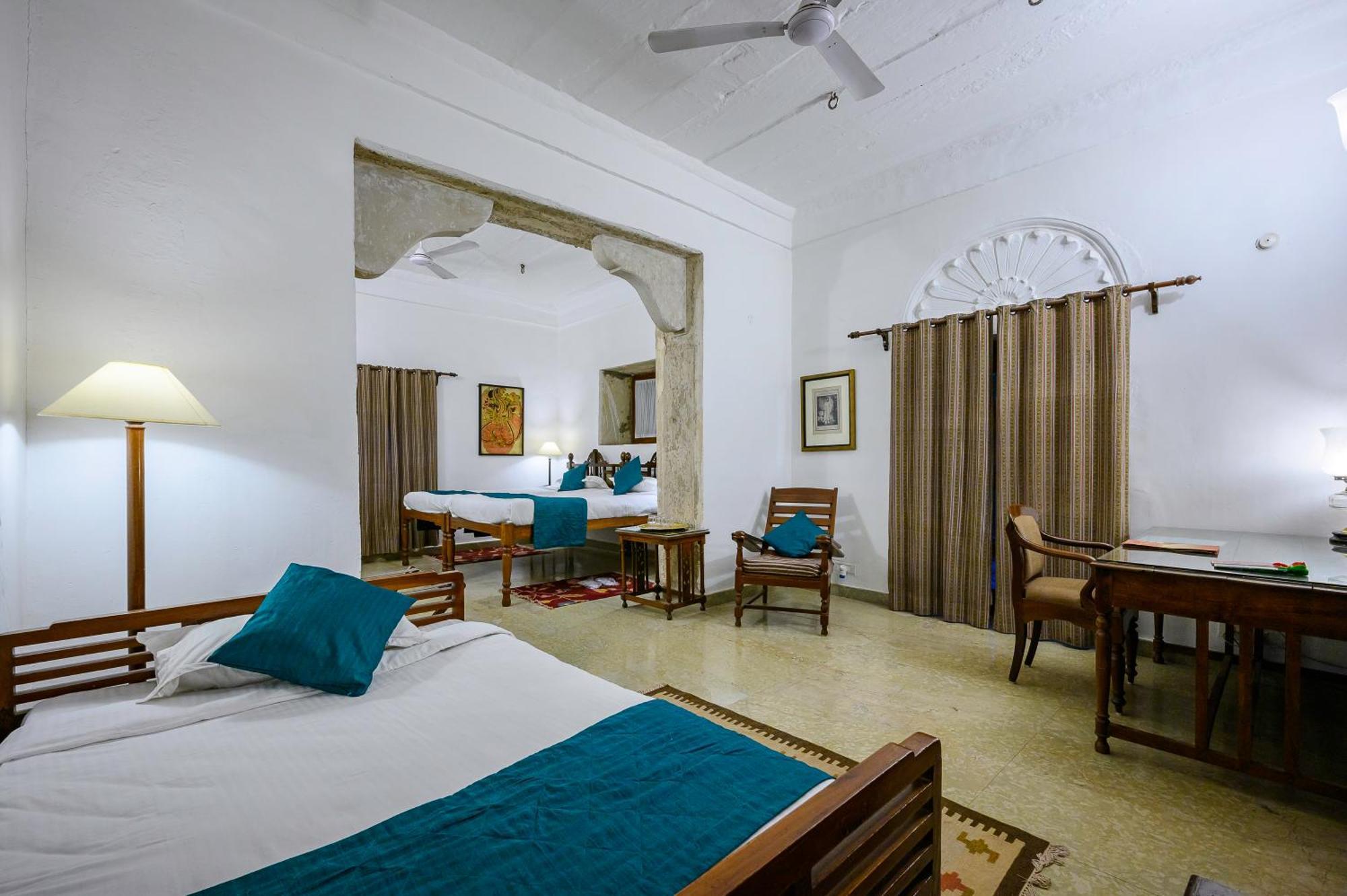 Neemrana'S - Deo Bagh Hotel กวาลิออร์ ภายนอก รูปภาพ