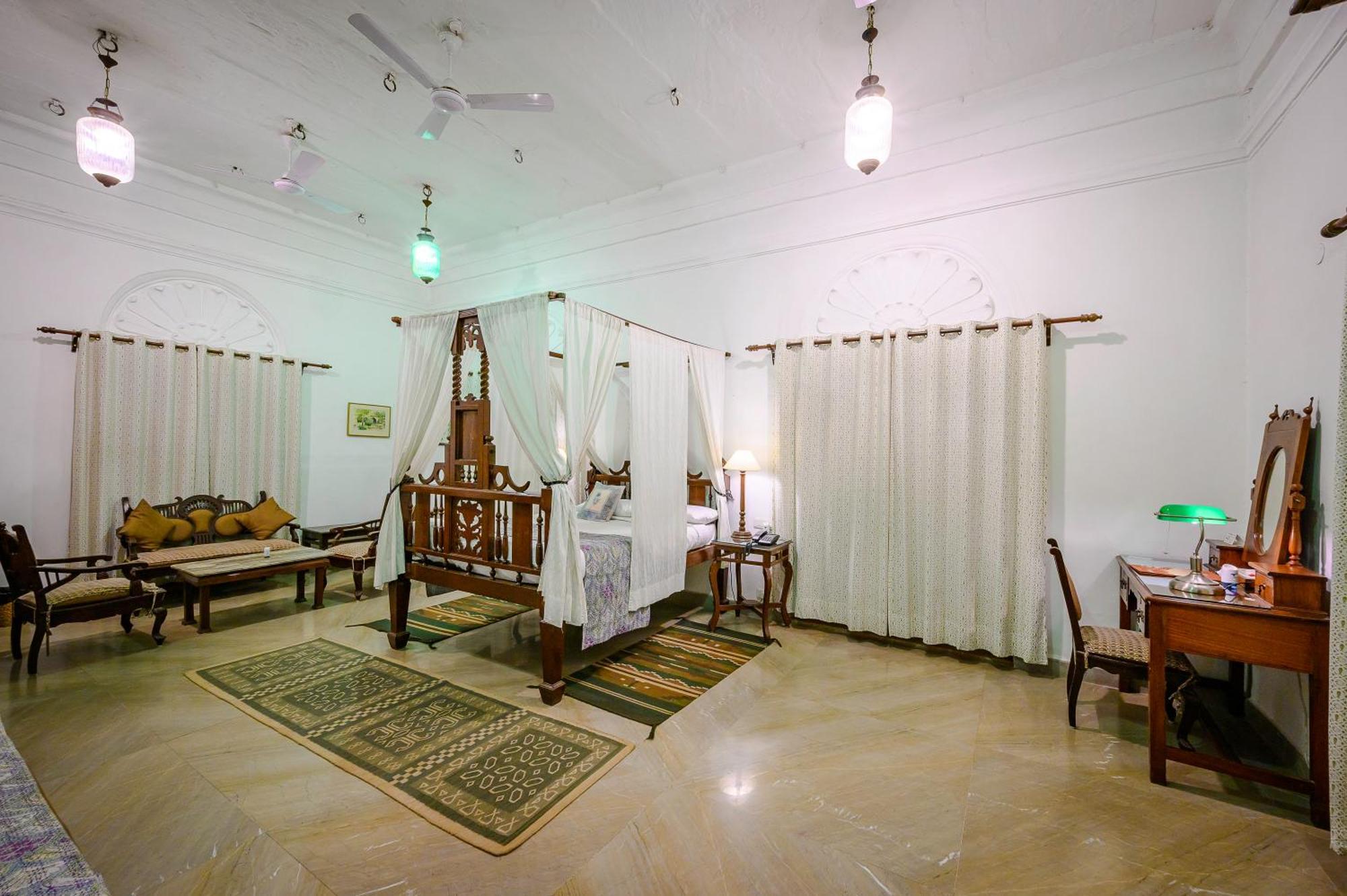 Neemrana'S - Deo Bagh Hotel กวาลิออร์ ภายนอก รูปภาพ
