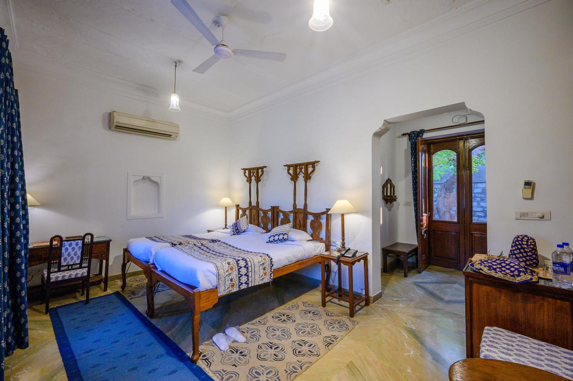 Neemrana'S - Deo Bagh Hotel กวาลิออร์ ภายนอก รูปภาพ