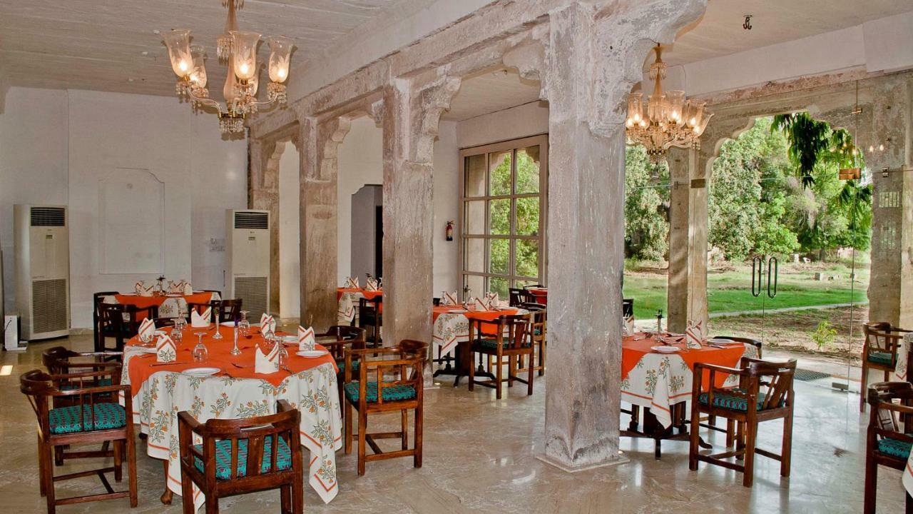 Neemrana'S - Deo Bagh Hotel กวาลิออร์ ภายนอก รูปภาพ